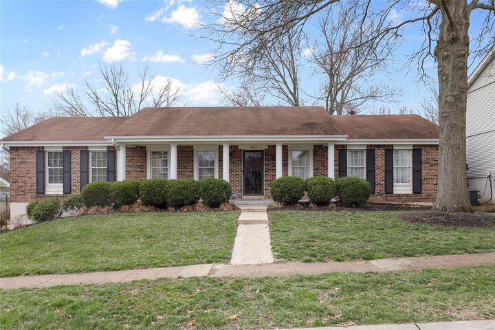 1985 Claymills Drive  Chesterfield MO 63017 photo