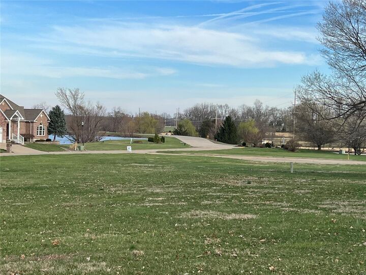 Property Photo: 15 Pinehurst Dr MO 63640