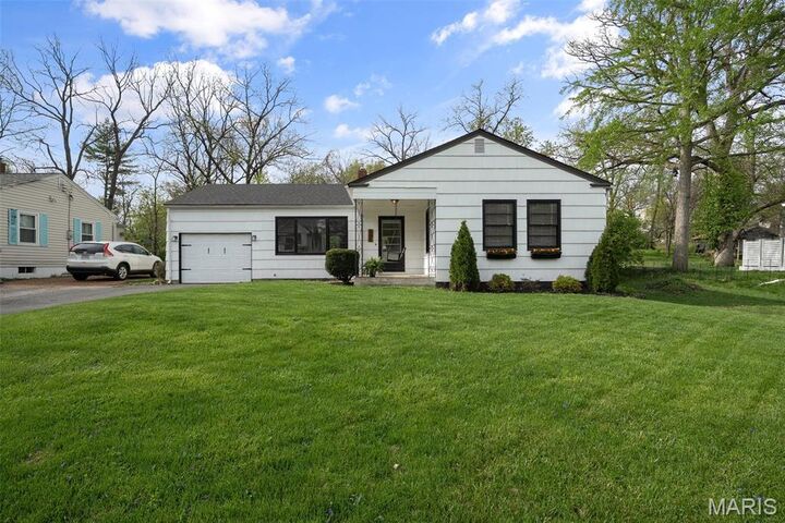 506 Bacon Avenue  Webster Groves MO 63119 photo