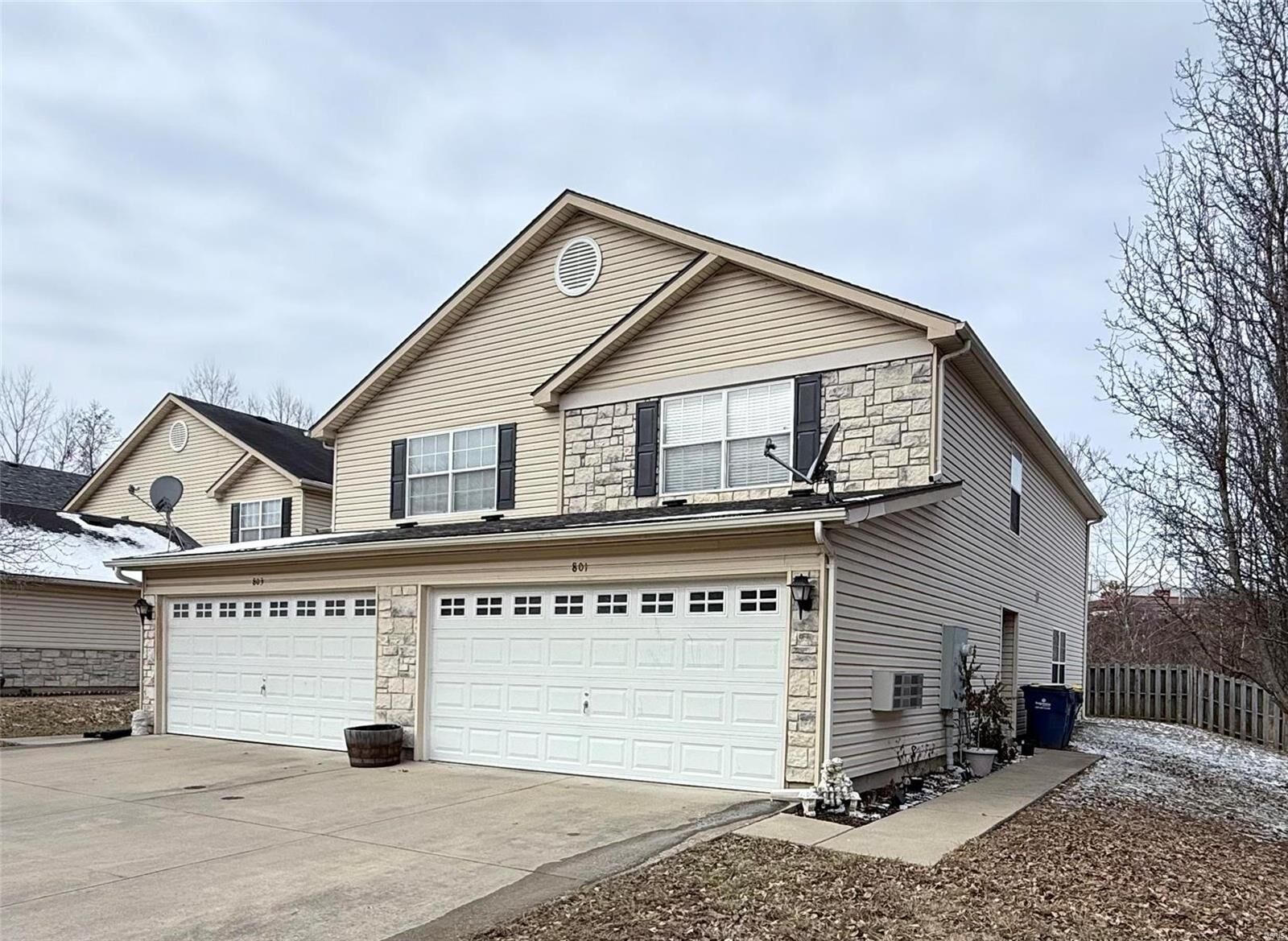 Property Photo: 801 Woodside Creek MO 63028