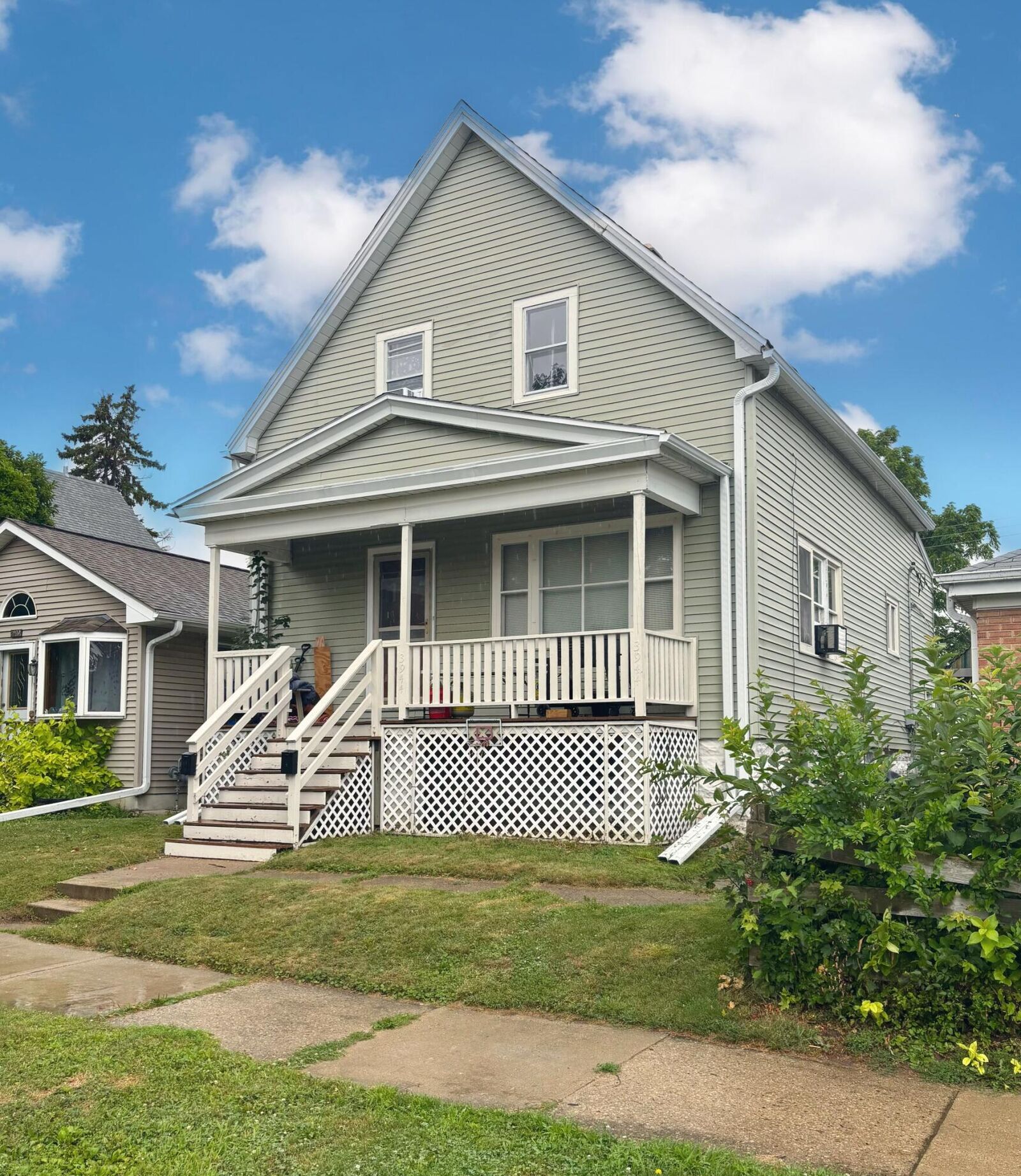 Property Photo: 3944 E Underwood Ave WI 53110