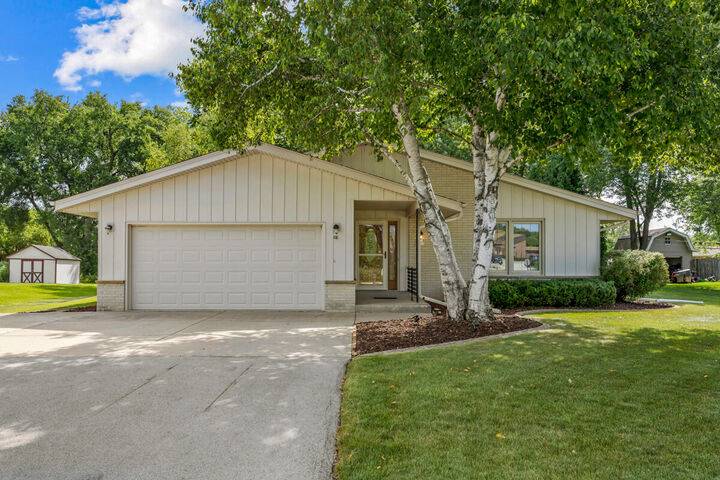W173s7800 Westwood Dr  Muskego WI 53150 photo