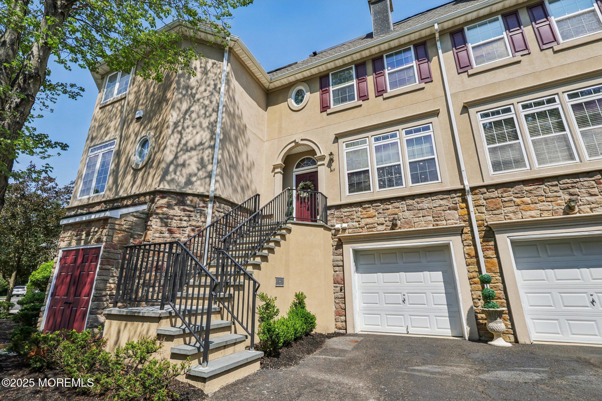49 W Aspen Way  Aberdeen NJ 07747 photo