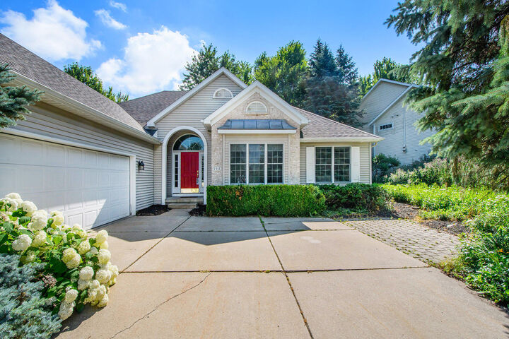 Property Photo: 988 Windshire Court SE MI 49546
