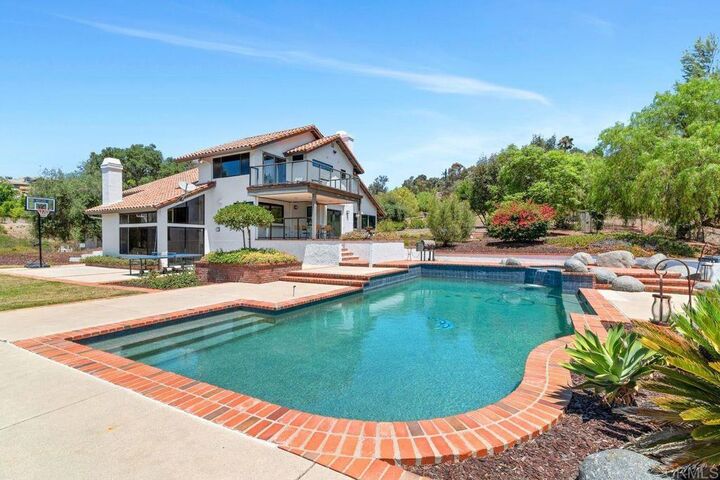 Property Photo:  3453 Via Loma Vista  CA 92029 