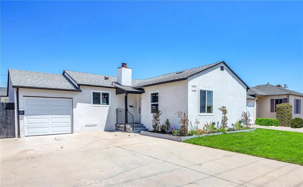 Property Photo: 16422 Van Ness Avenue CA 90504