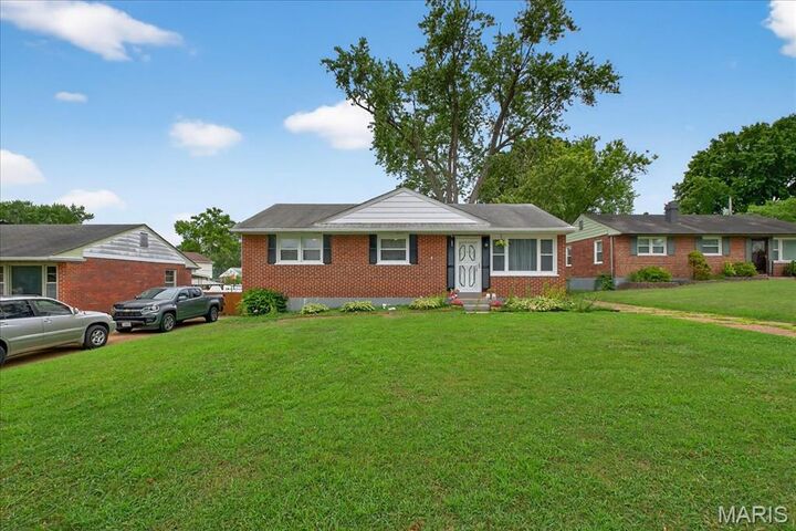 Property Photo: 10814 Galena Court MO 63123