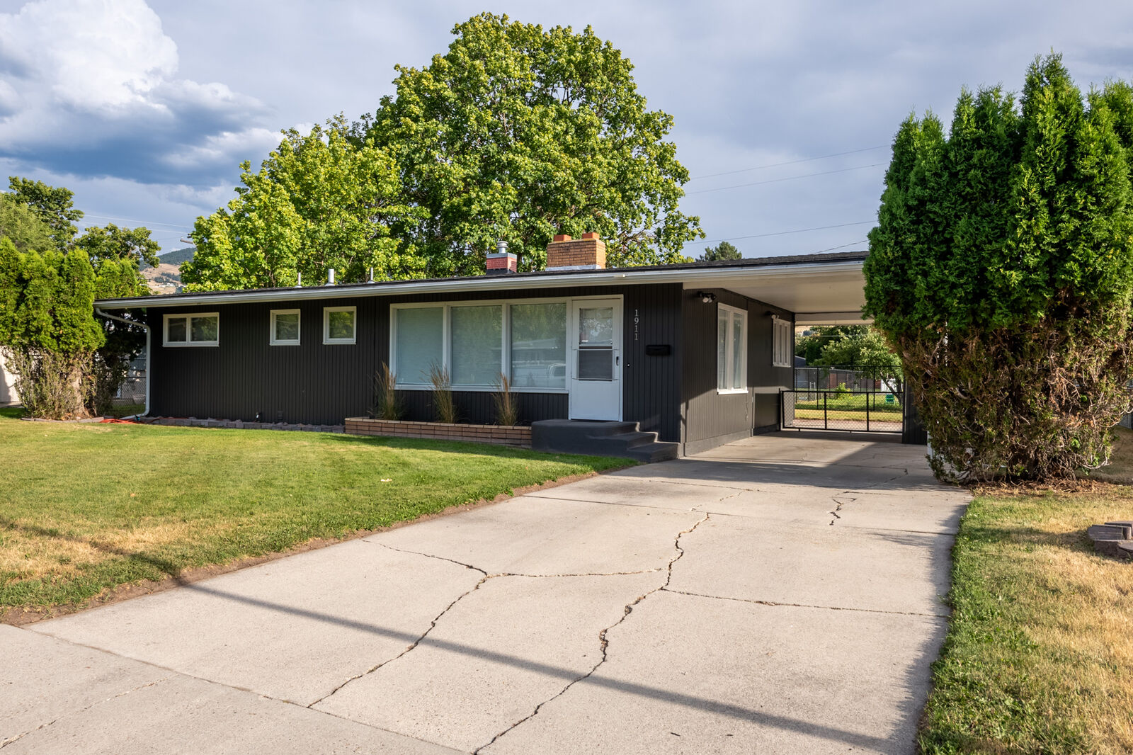 Property Photo: 1911 34th Street MT 59801