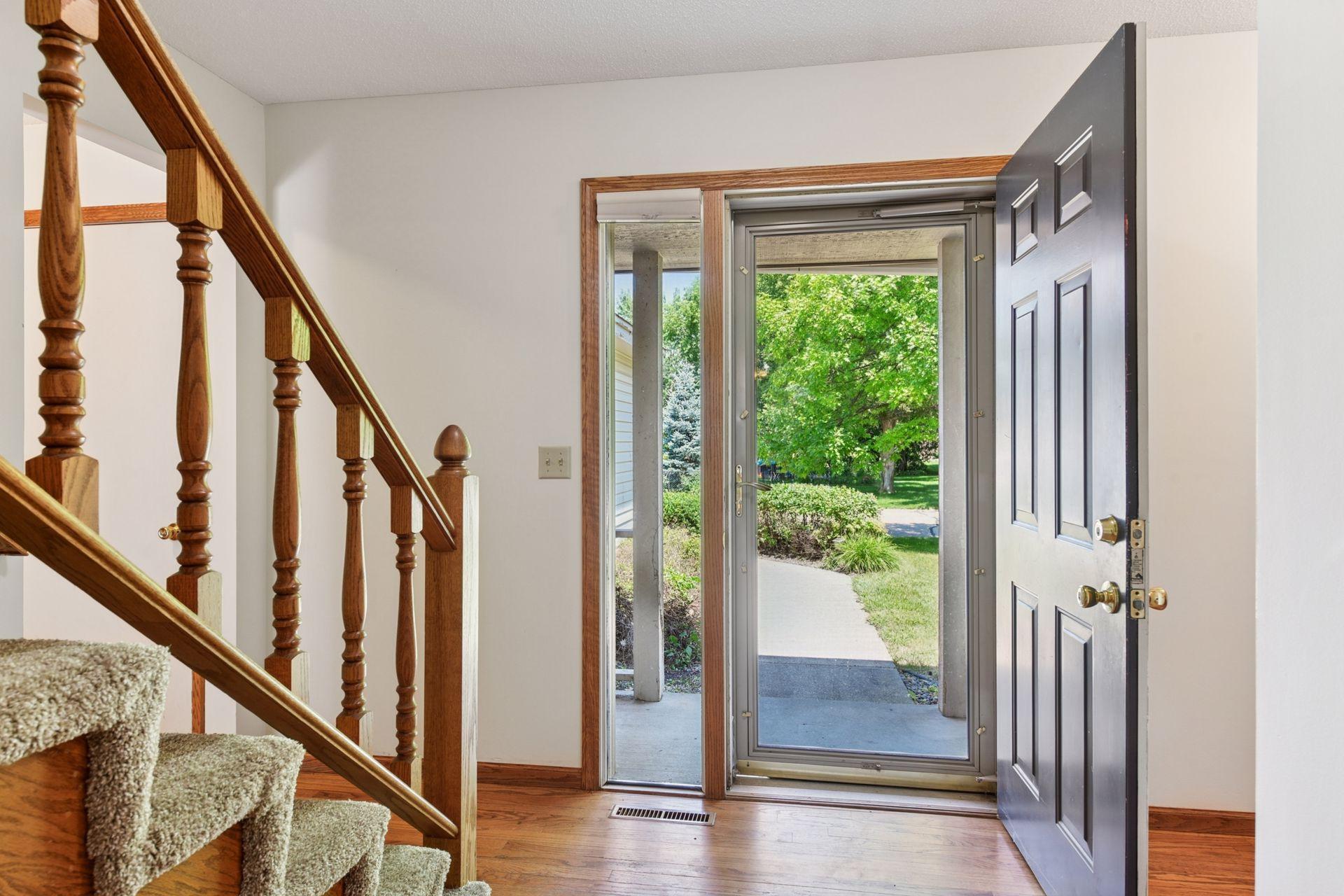 Property Photo: 439 Ridge Lane MN 55318