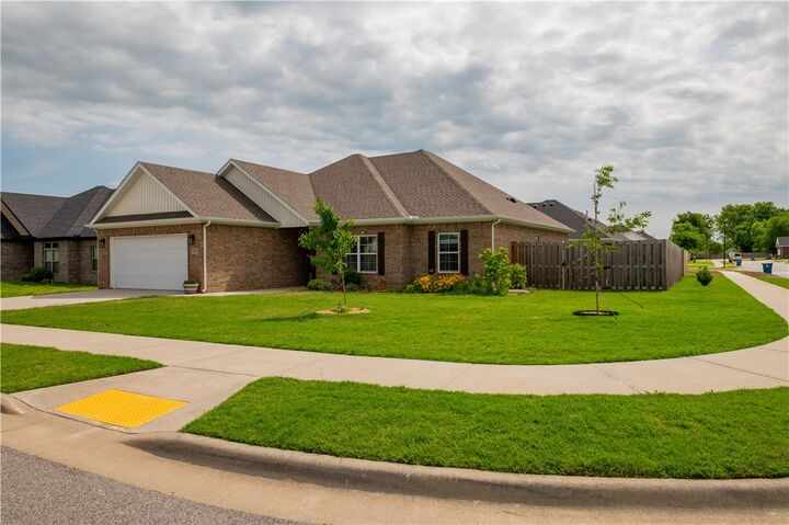 Property Photo:  924 Laux Lane  AR 72751 