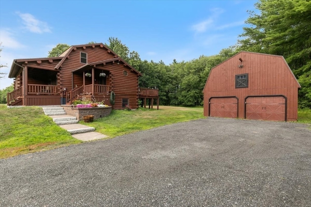 Property Photo:  1131 N Broadway  MA 01832 