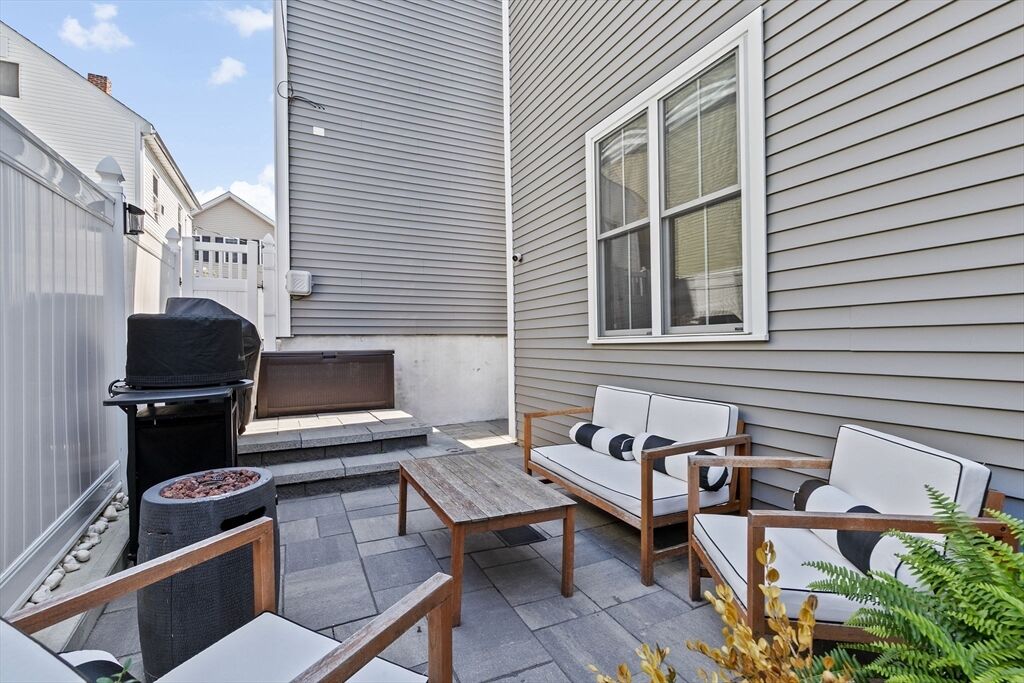 Property Photo:  176 W 7th St. 1  MA 02127 