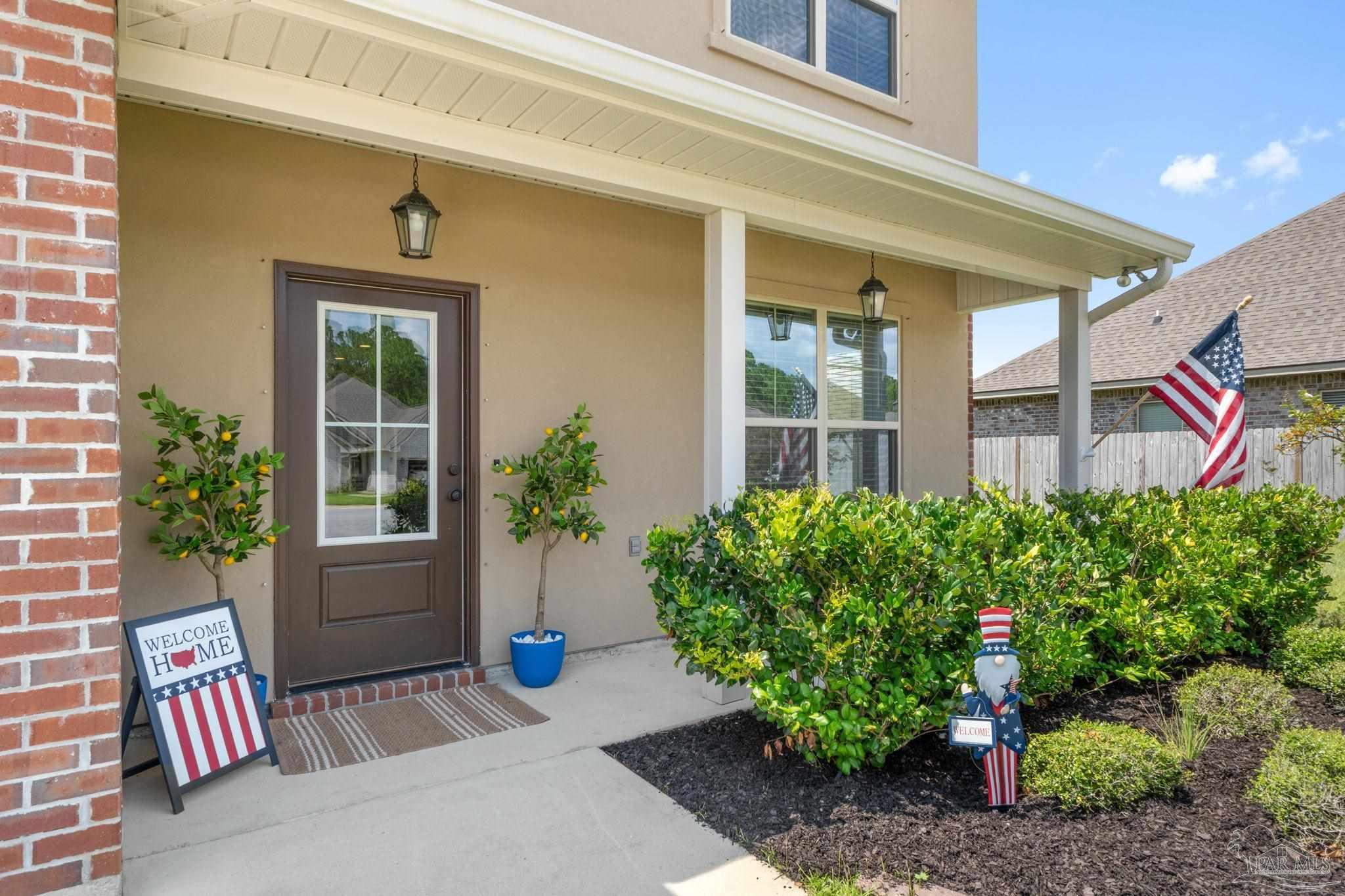 Property Photo: 12474 Ryland Dr FL 32506