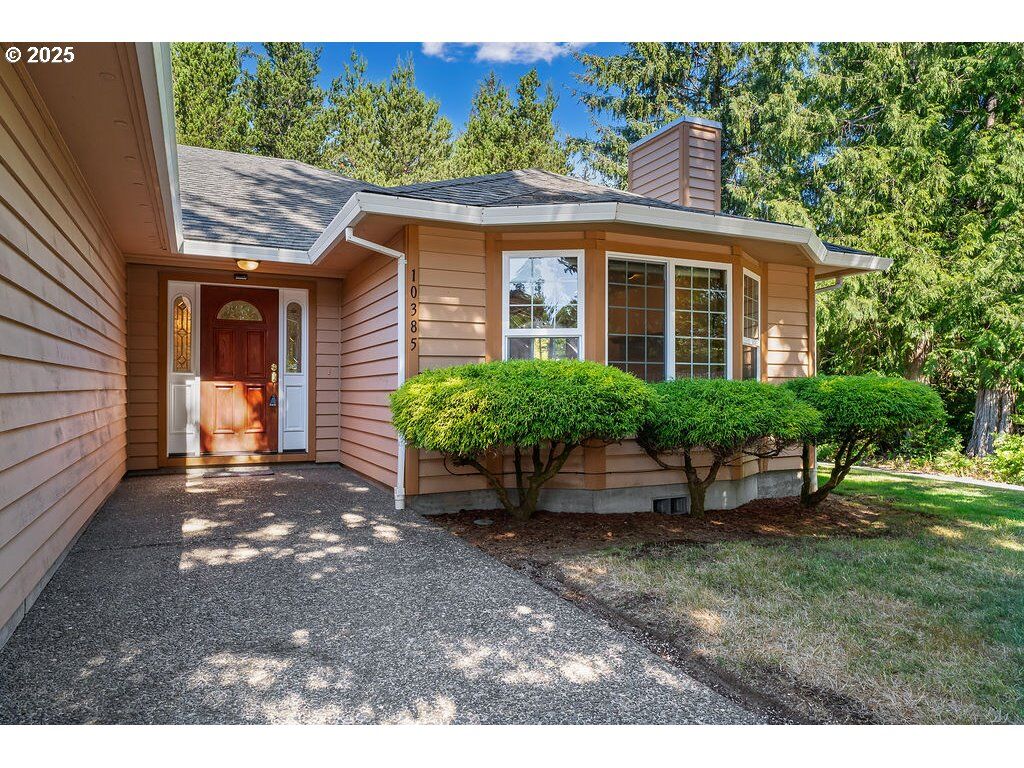 Property Photo:  10385 Pine Ridge Dr  OR 97130 