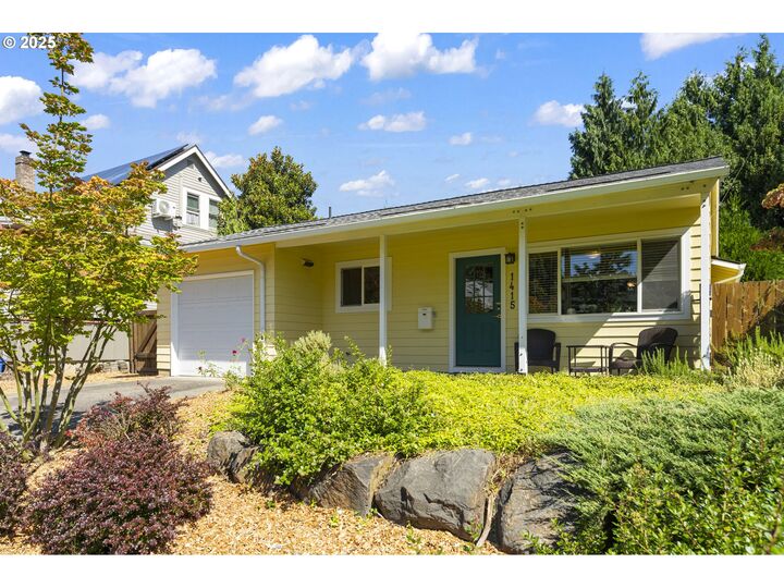 1415 SE Martins St  Portland OR 97202 photo
