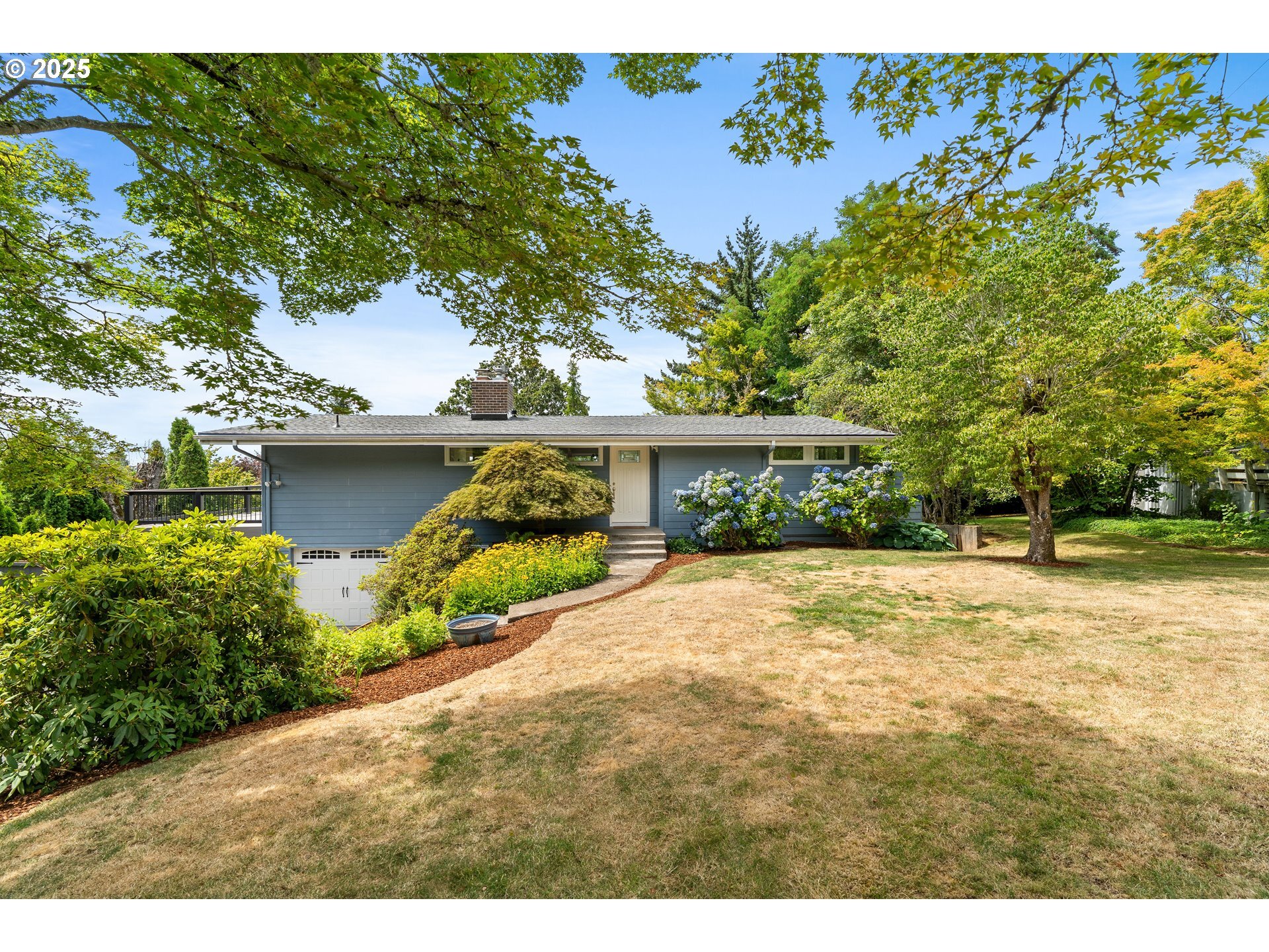 10421 SW 63rd Dr  Portland OR 97219 photo