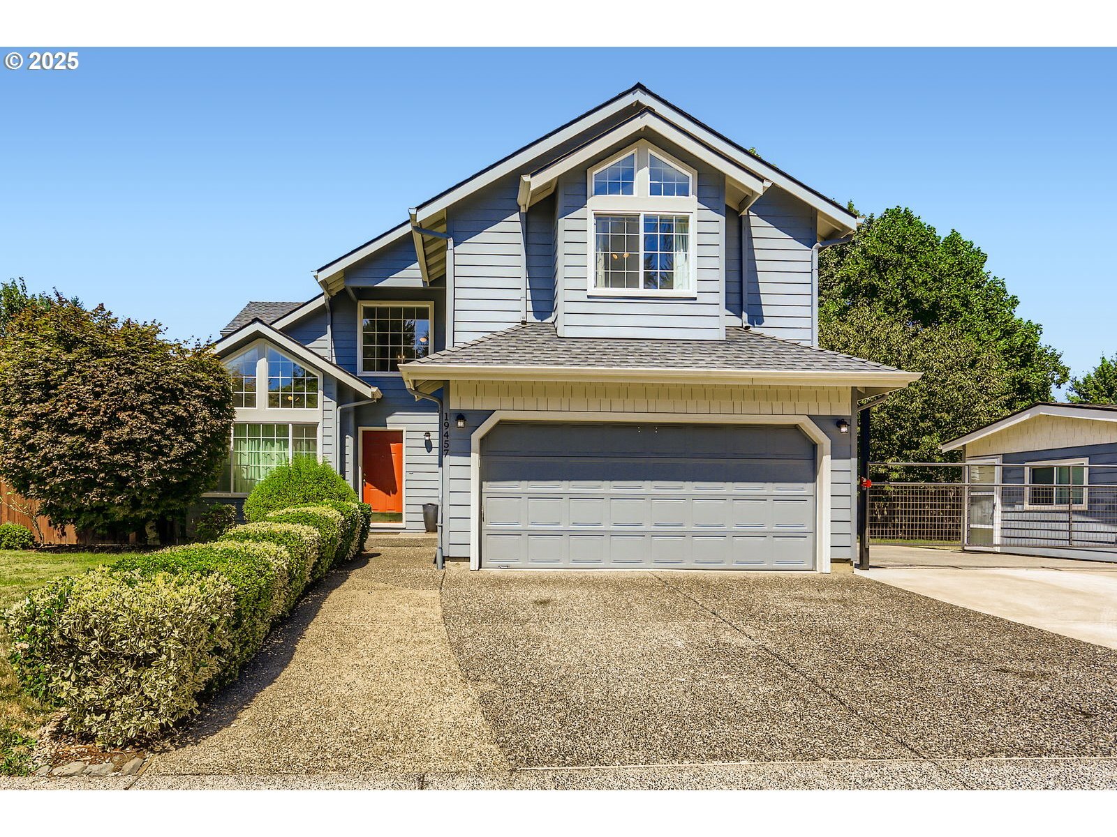 Property Photo:  19457 Sunset Springs Dr  OR 97045 
