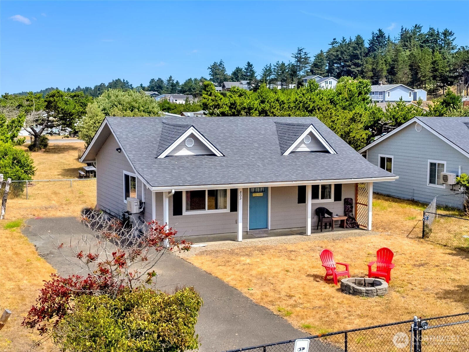 Property Photo: 805 338th Place WA 98640
