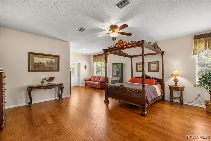 Property Photo:  10264 W Springtree Lane  FL 34428 