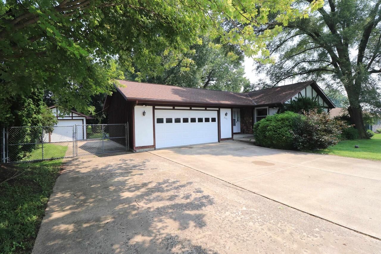 Property Photo:  2421 South Victory Drive  WI 53511 