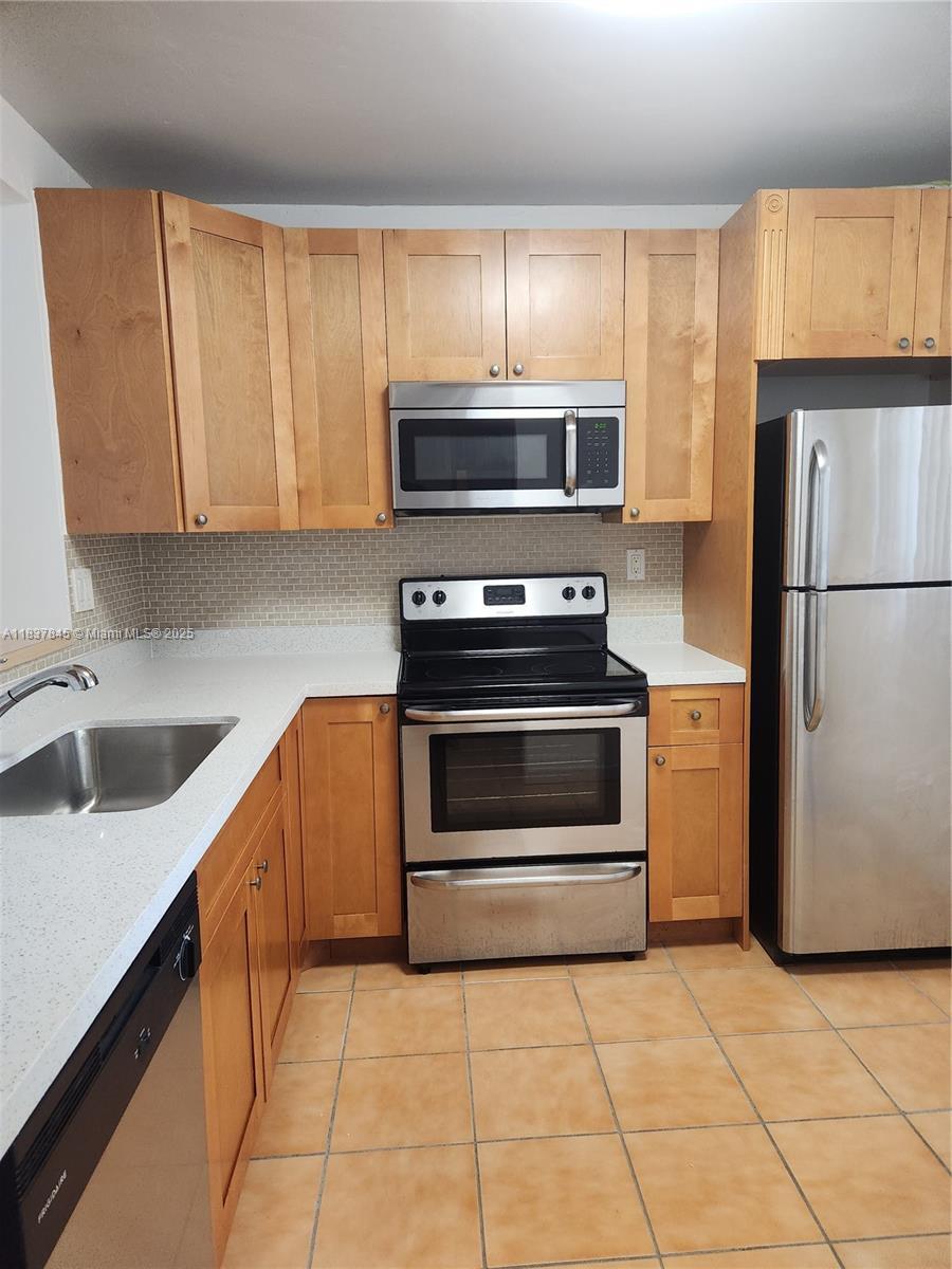10835 SW 112th Ave 311  Miami FL 33176 photo