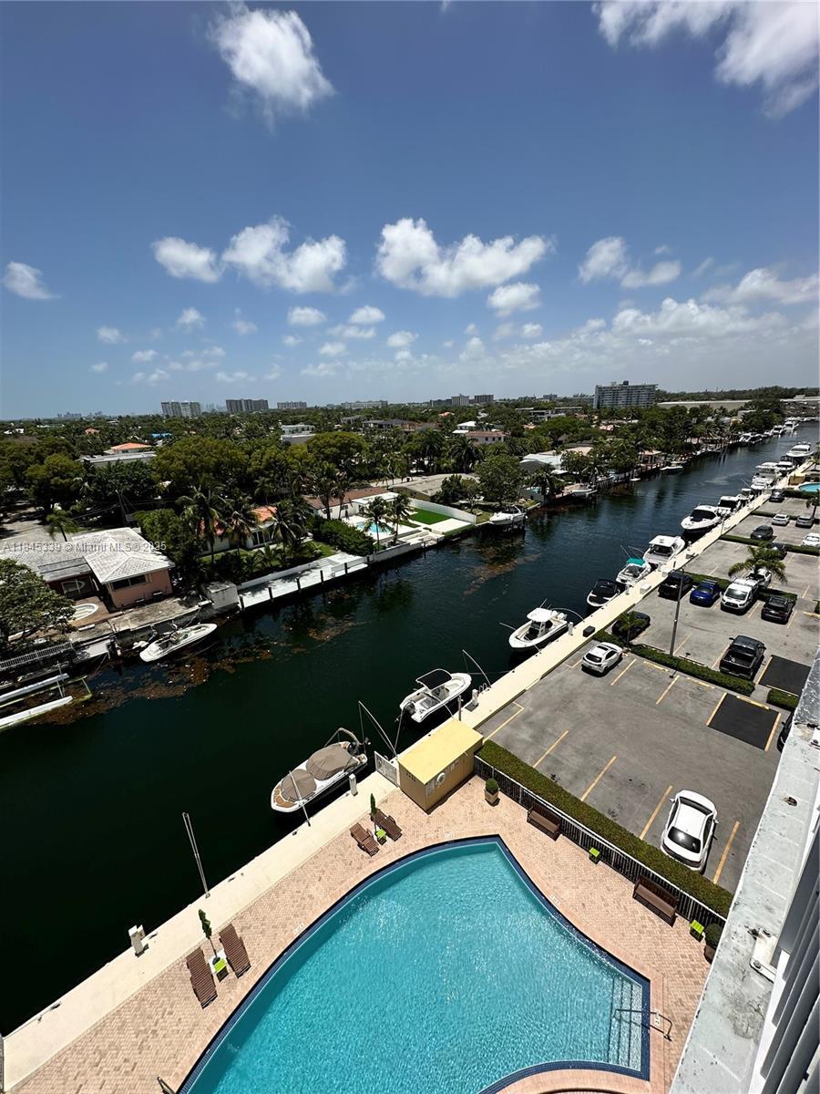 2020 NE 135th St 807  North Miami FL 33181 photo