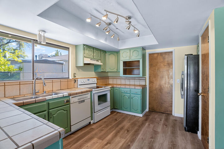 Property Photo:  940 Golden Heights Court  CA 96003 