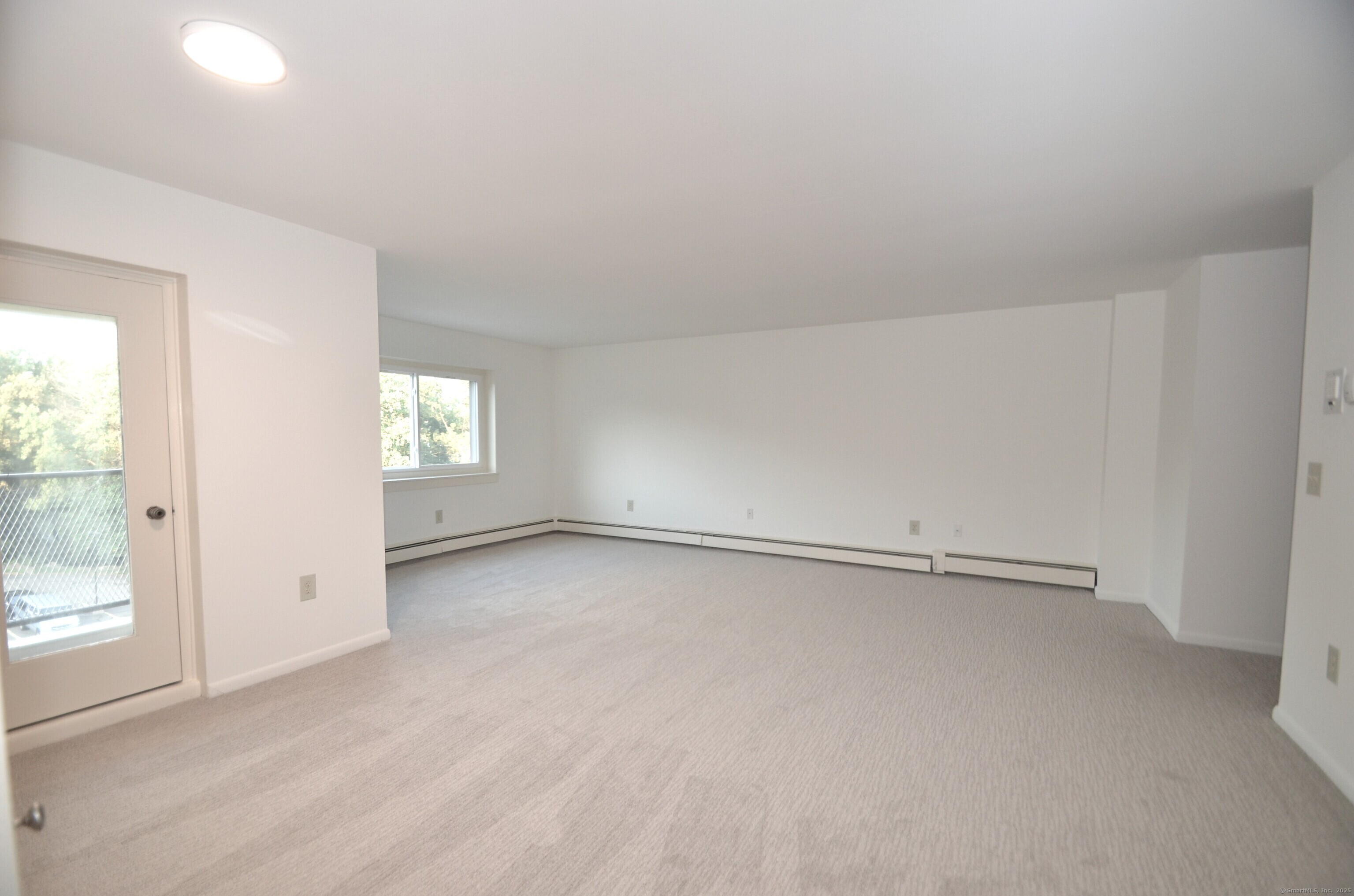 Property Photo: 3900 Park Avenue 6L CT 06604