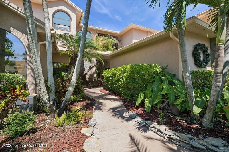 Property Photo: 484 Lanternback Island Drive FL 32937