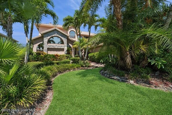 Property Photo:  484 Lanternback Island Drive  FL 32937 