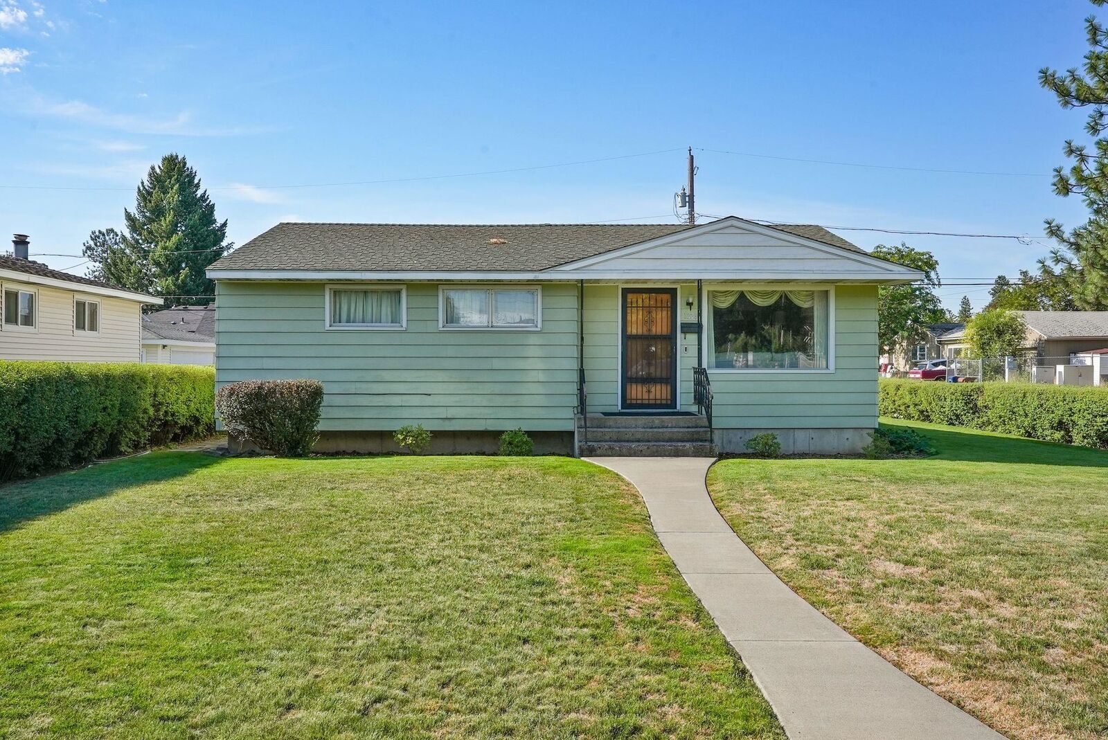 Property Photo: 1229 W Decatur Ave WA 99205