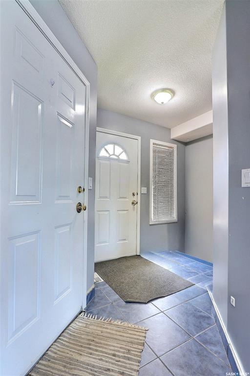 Property Photo: 1620 Olive Diefenbaker Drive 16 SK S6V 1C5