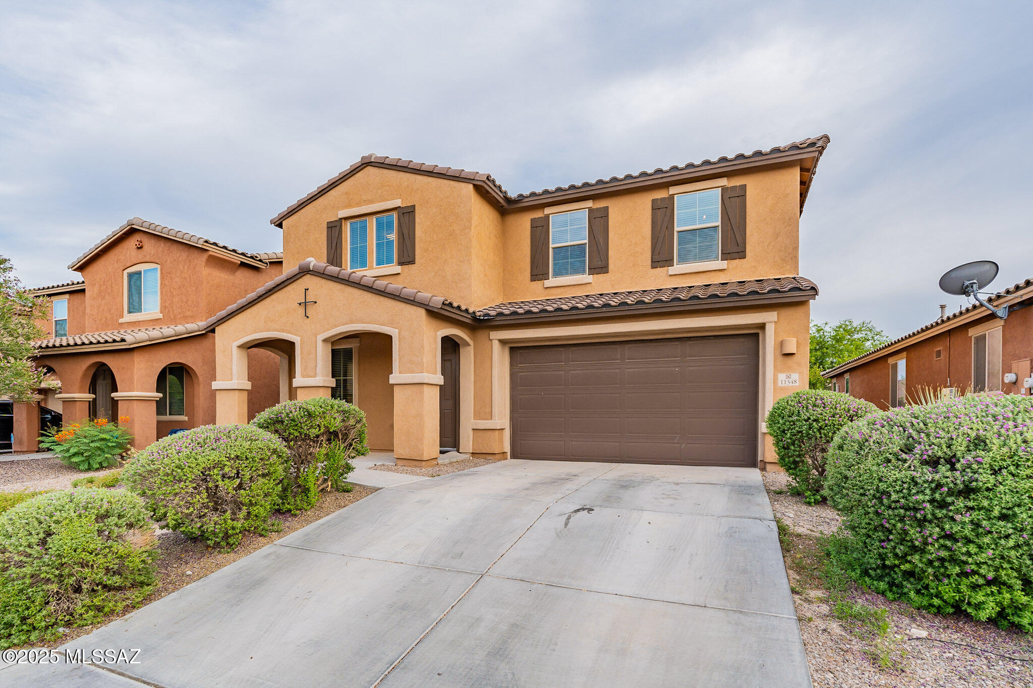 Property Photo: 11348 E Fleeting Sunset Trail AZ 85747