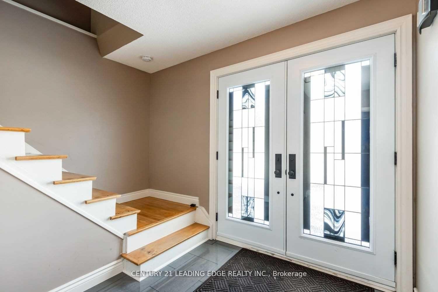 Property Photo:  1323 Poprad Avenue Upper  ON L1W 1K9 