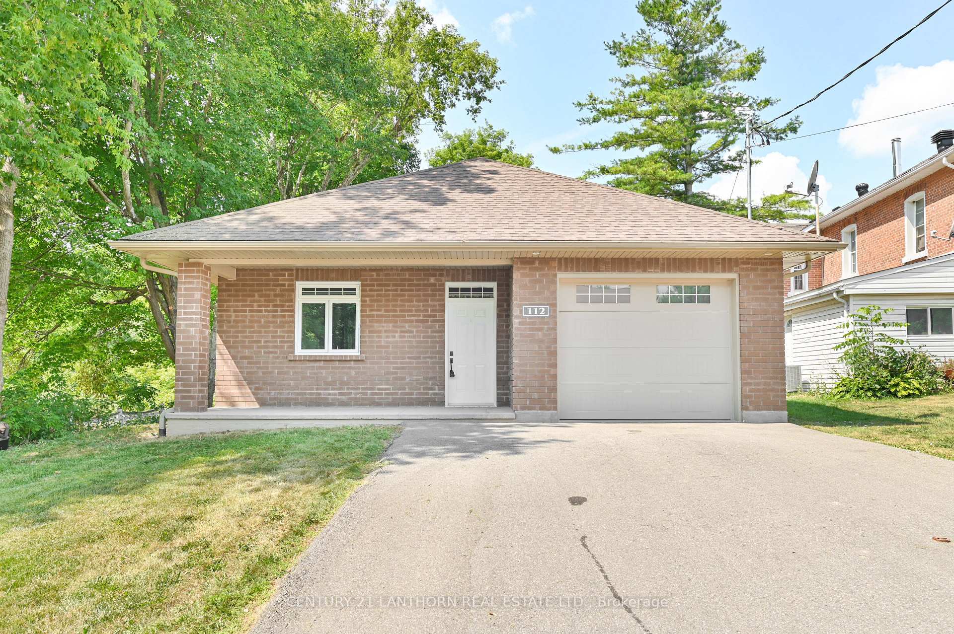 Property Photo:  112 Rollins Street  ON K0K 2K0 