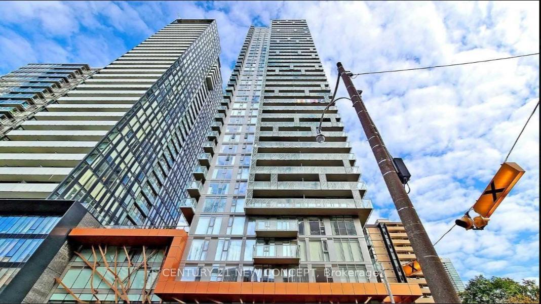 Property Photo: 50 Wellesley Street E 3211 ON M4Y 0C8