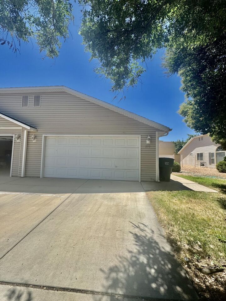 273 W 100 N  Hurricane UT 84737 photo