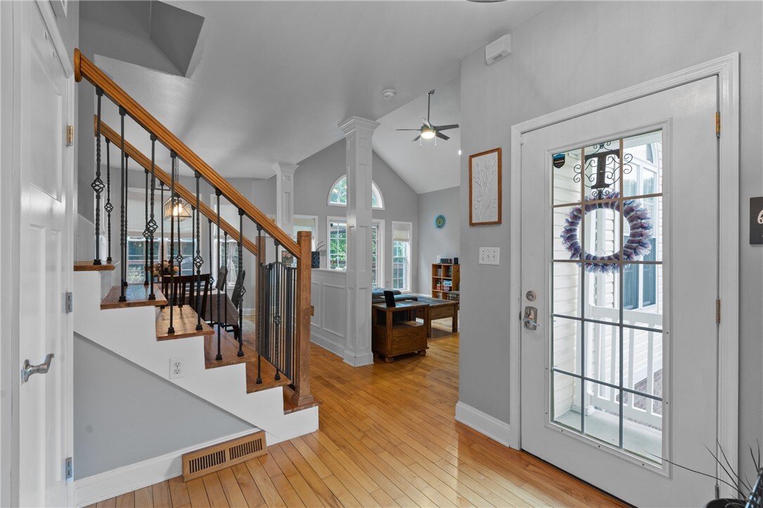 Property Photo:  26 Rinehart Ln  PA 15370 