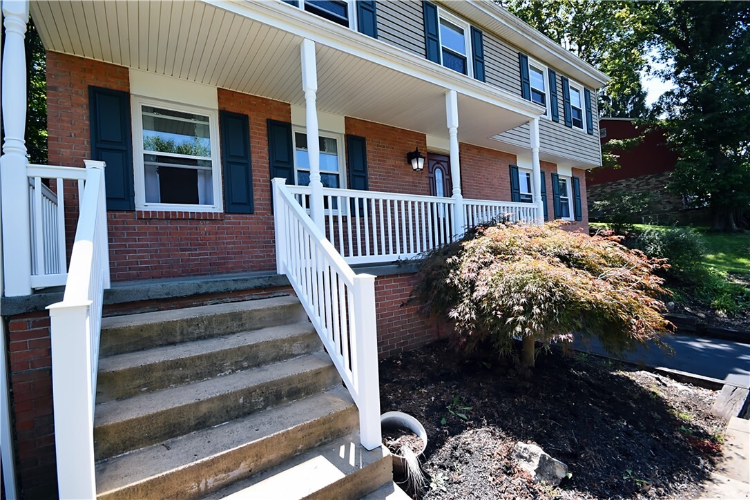 Property Photo:  2597 Monterey Dr  PA 15241 