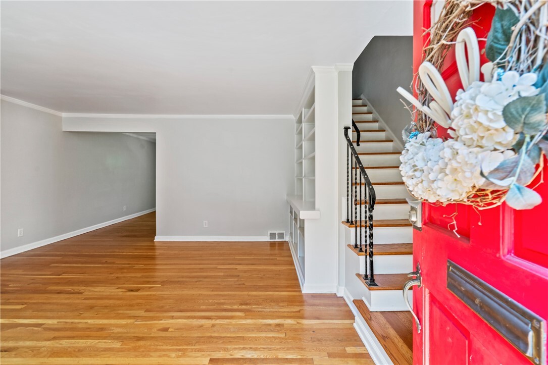 Property Photo: 6833 Meade St 10 PA 15208