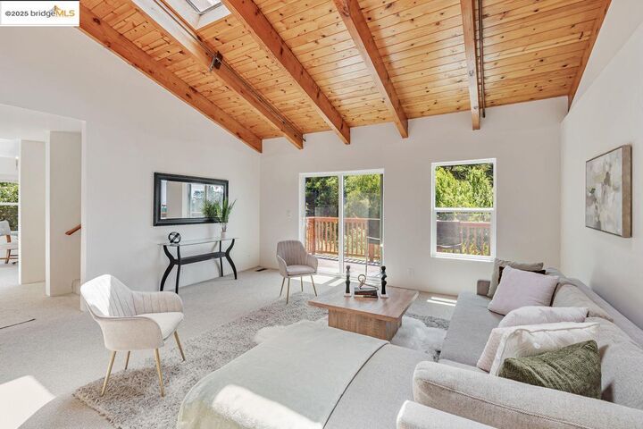 6659 Exeter Dr  Oakland CA 94611 photo