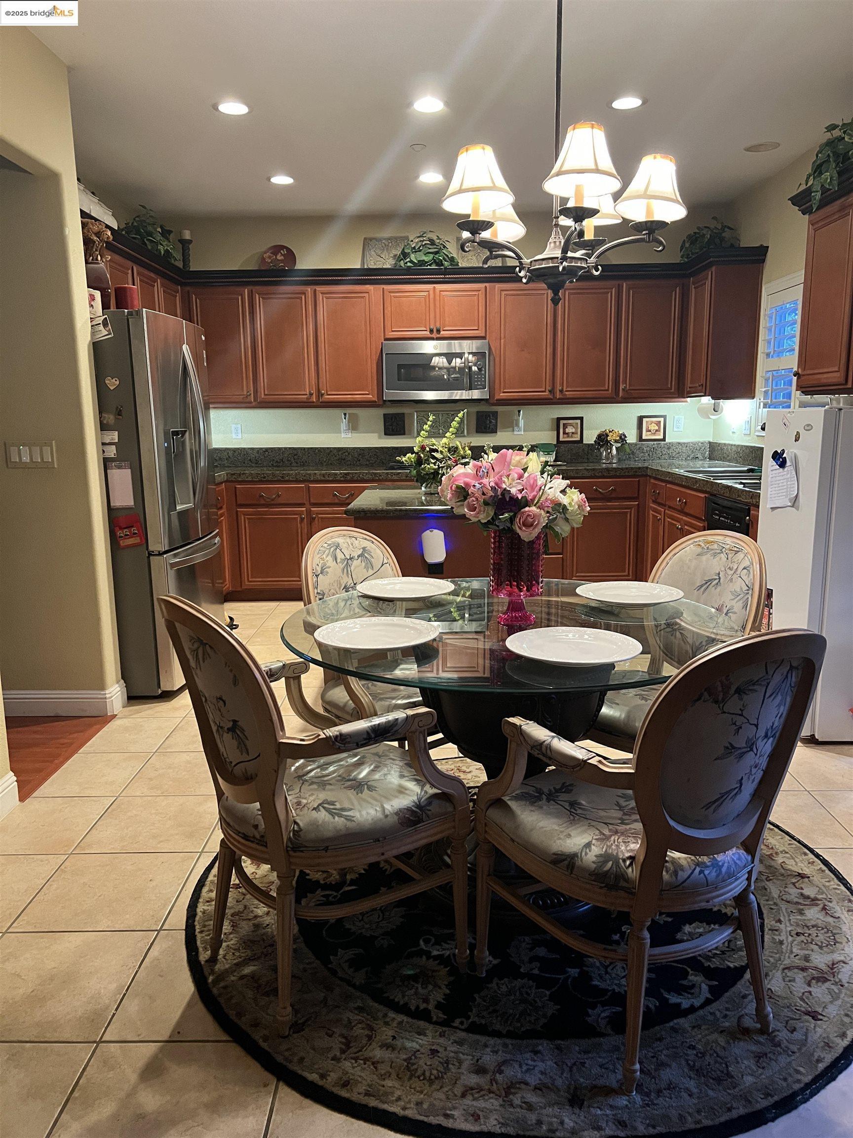 Property Photo: 7 Kevin Ln CA 94503