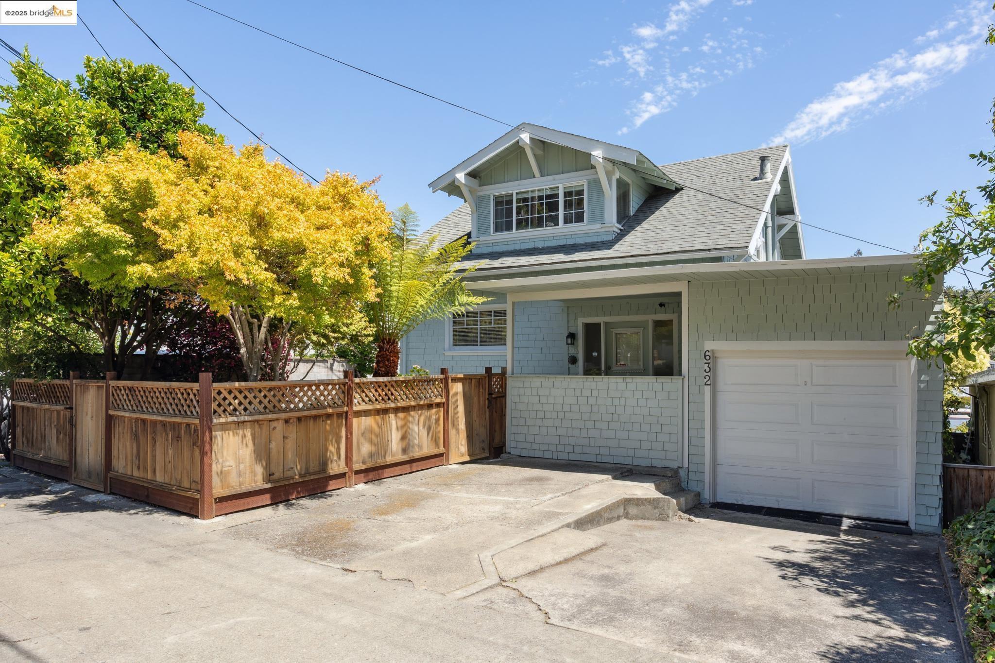 Property Photo: 632 Valle Vista Ave CA 94610