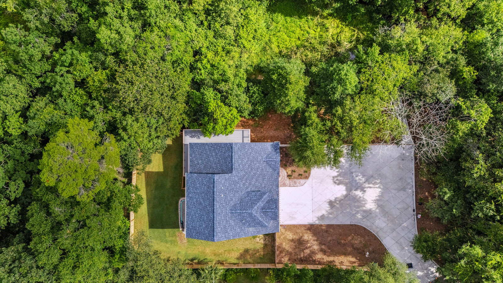 Property Photo: 410 Anchors Street FL 32578