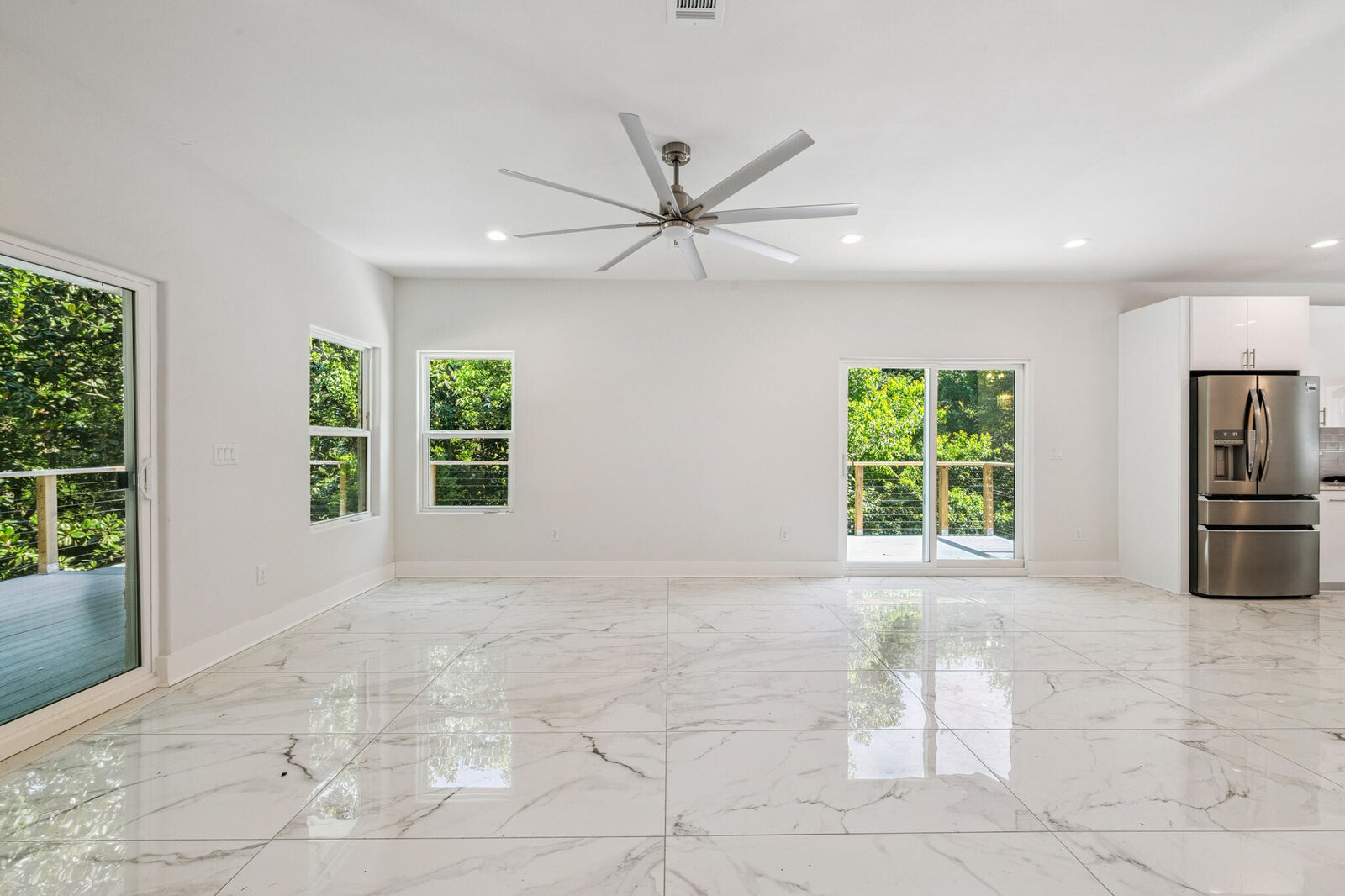 Property Photo: 410 Anchors Street FL 32578