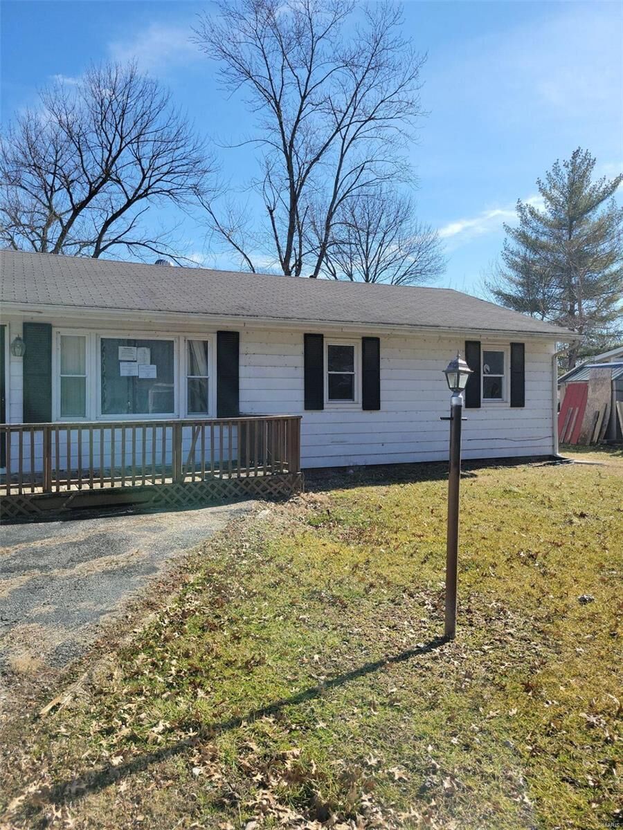 Property Photo:  16 Sandridge Drive  IL 62264 