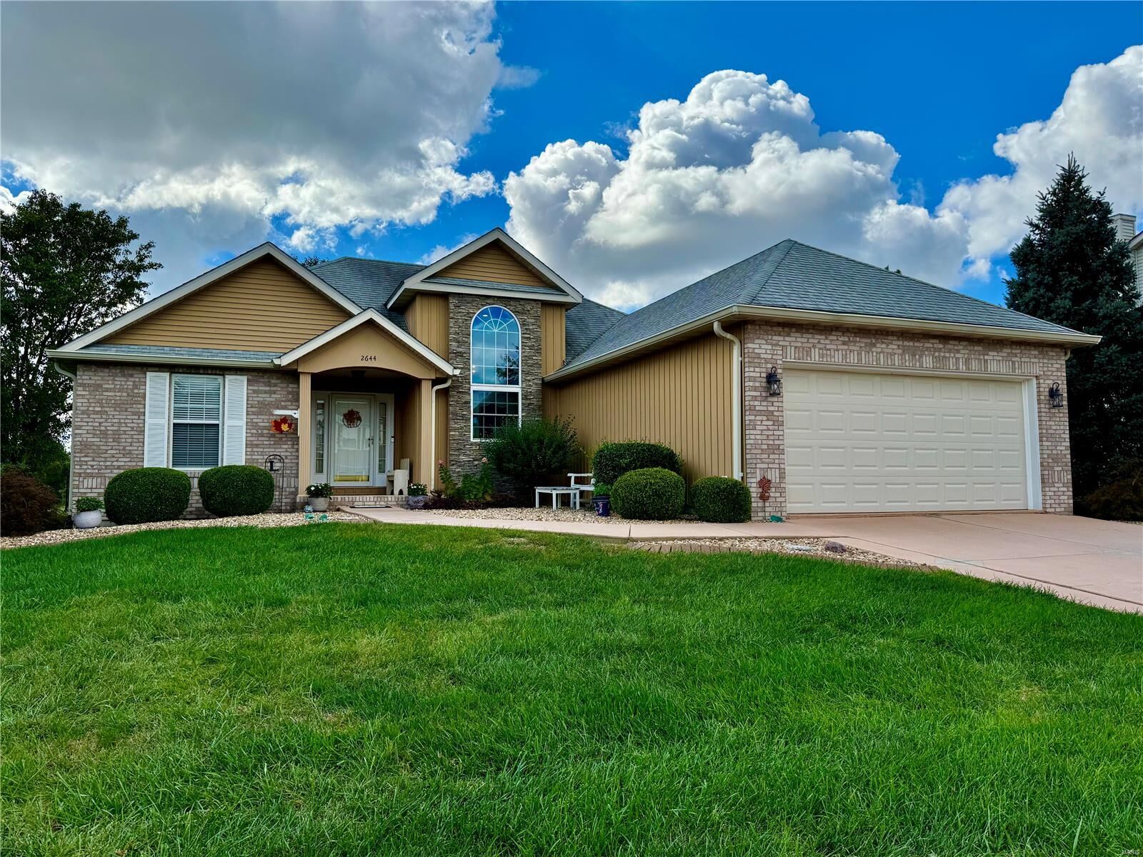 Property Photo:  2644 Pipers Court  IL 62221 