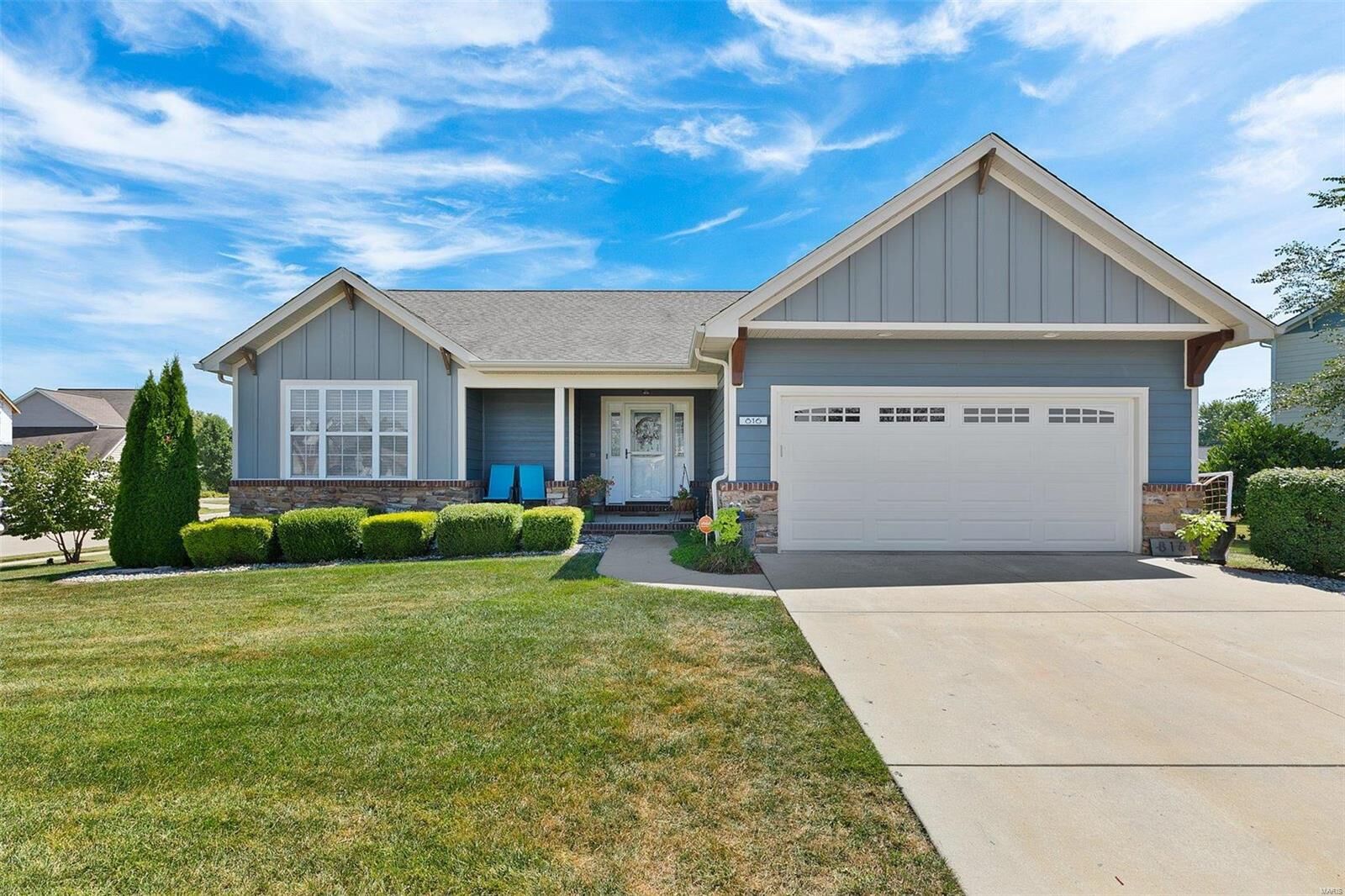 Property Photo: 816 Hawkridge Run IL 62221