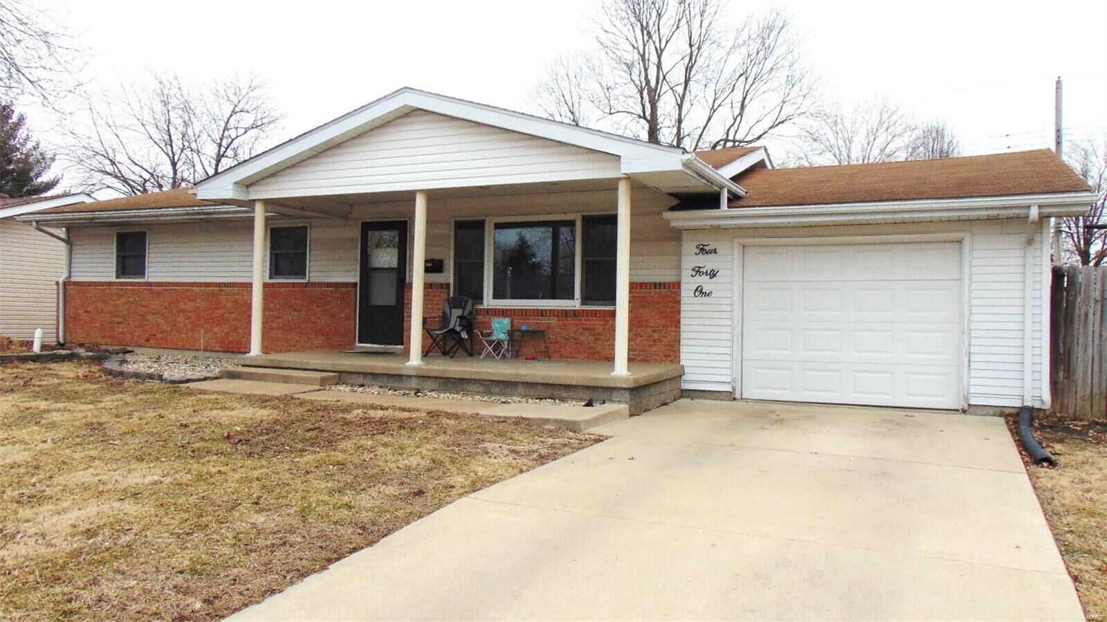 Property Photo: 441 Sanders Street IL 62010