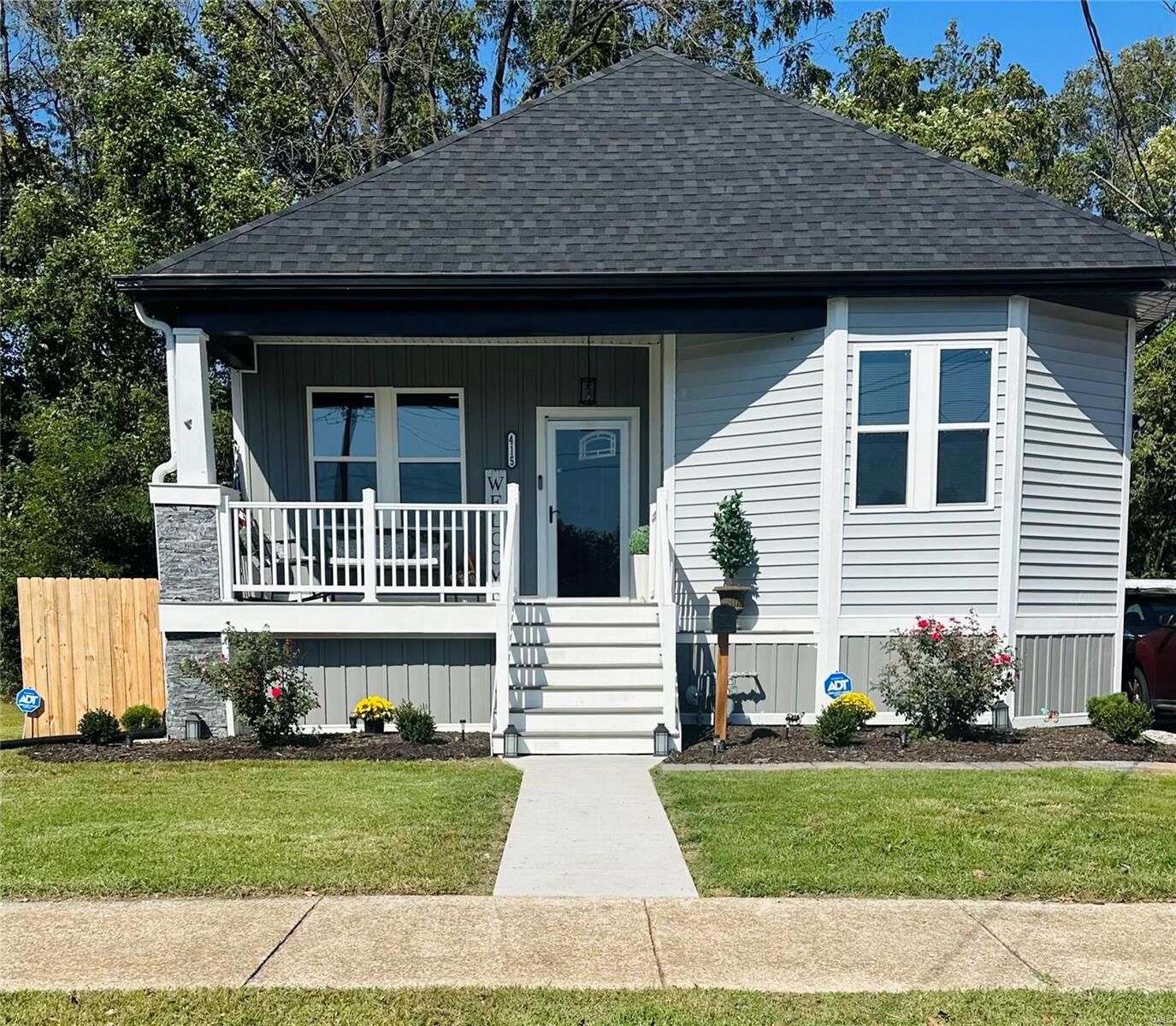 Property Photo: 415 Lebanon Avenue IL 62220
